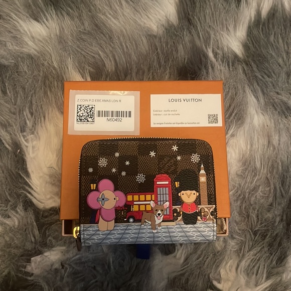 2021 Louis Vuitton Christmas Animation Vivienne Zippy Coin Purse - Picture 2 of 16